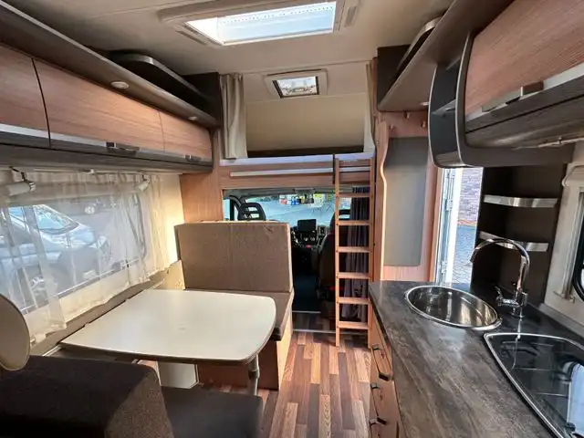 KNAUS Sky Traveller 500